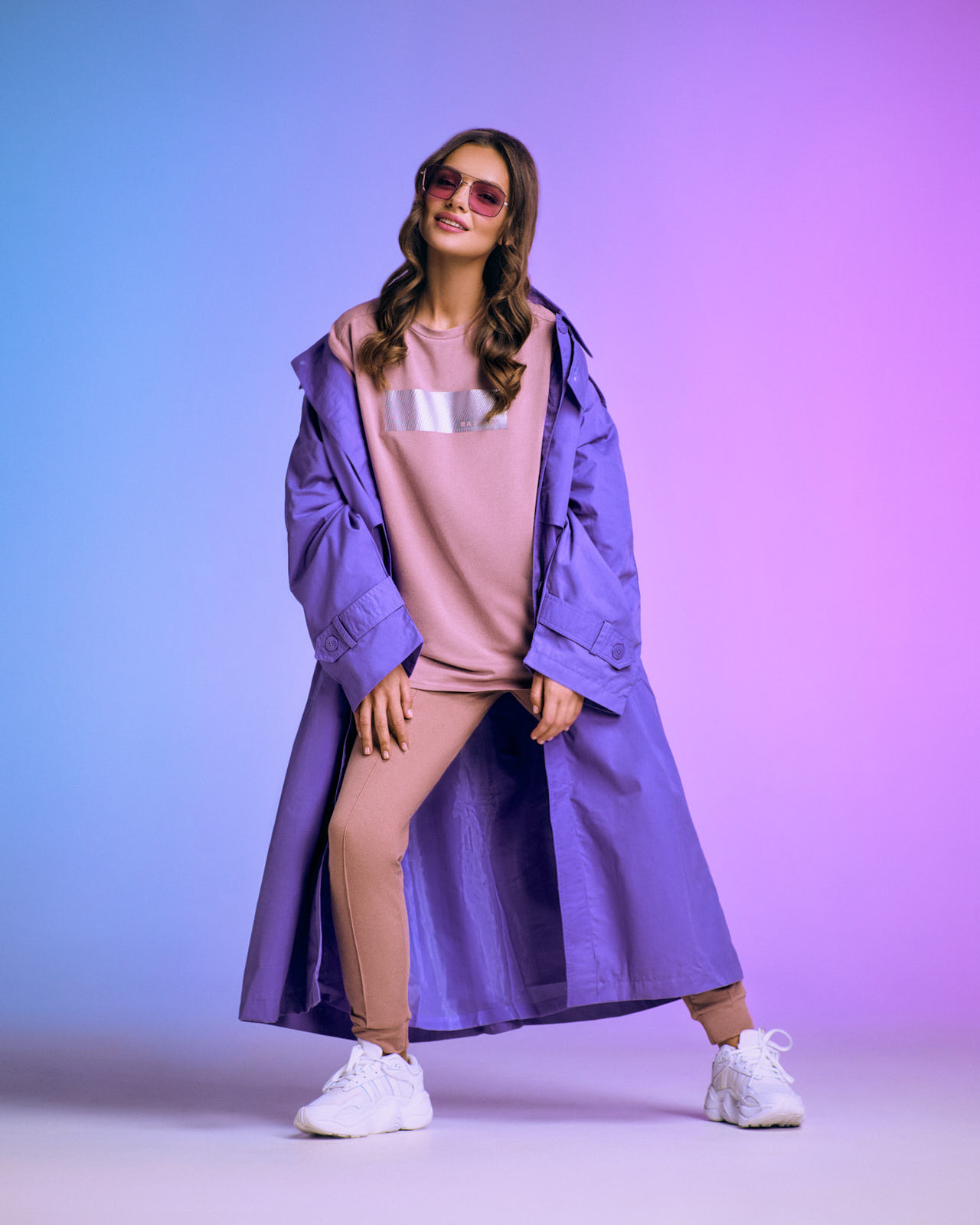 Креатив и рекламные портреты для бренда Eazyway. Фотограф: Александр Сакулин